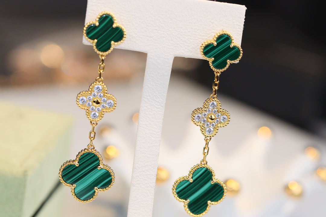 [Star Jewelry]CLOVER EARRINGS GOLD MALACHITE DIAMOND 3 MOTIF