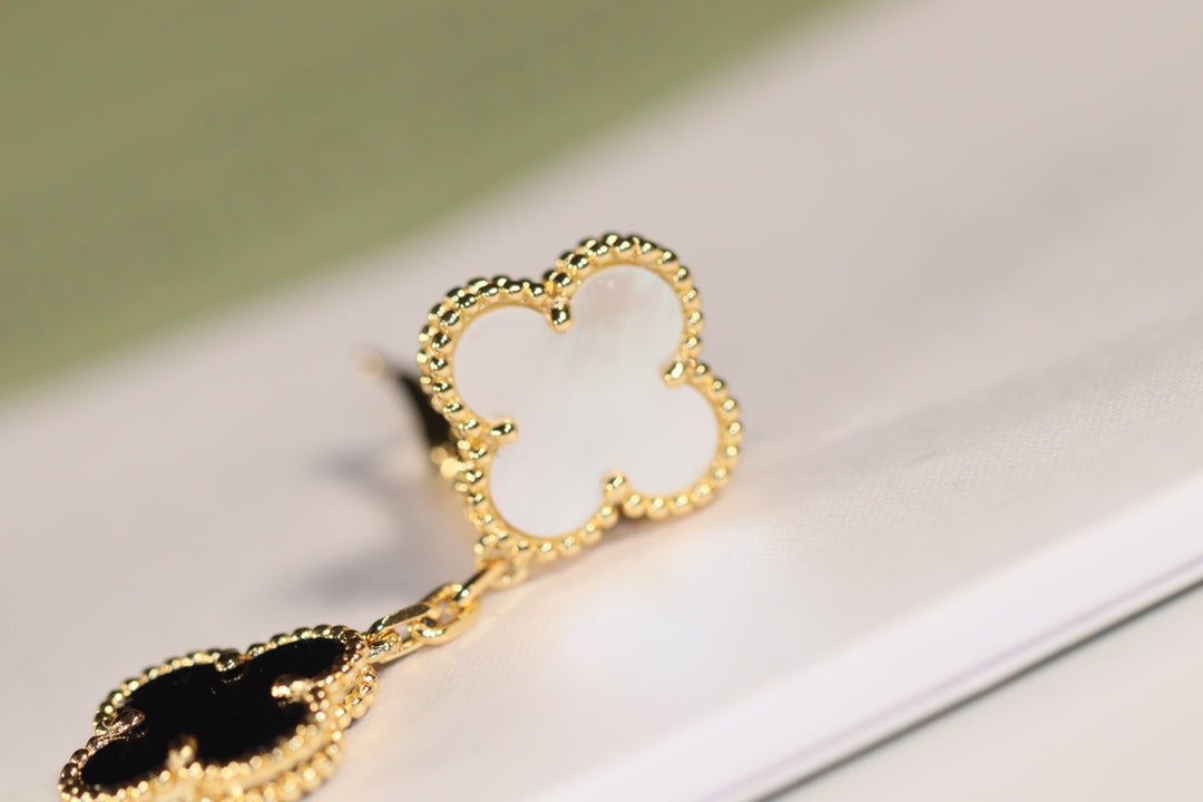 [Star Jewelry]CLOVER EARRINGS GOLD ONYX MOP 3 MOTIF